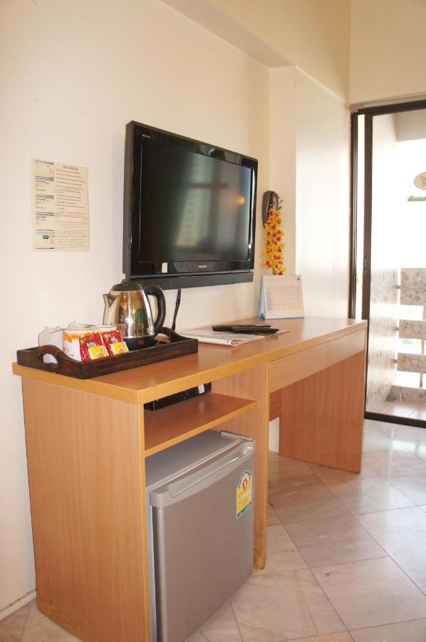 The Nest Serviced Apartment Банкок Екстериор снимка