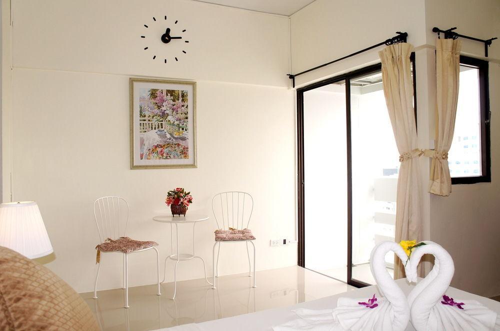 The Nest Serviced Apartment Банкок Екстериор снимка