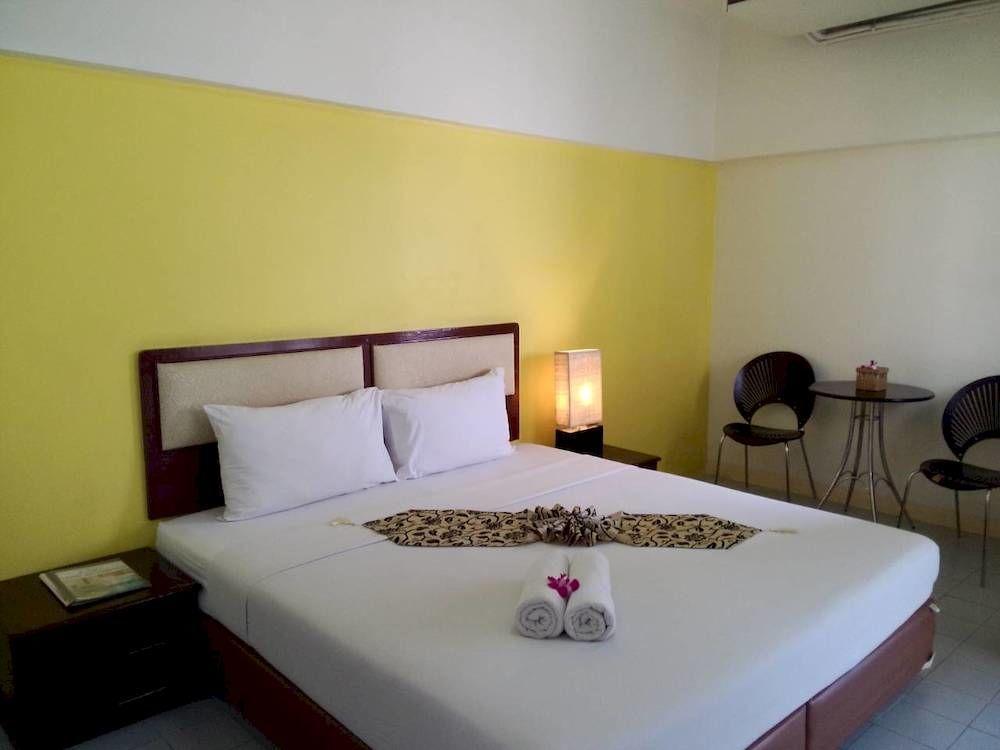 The Nest Serviced Apartment Банкок Екстериор снимка
