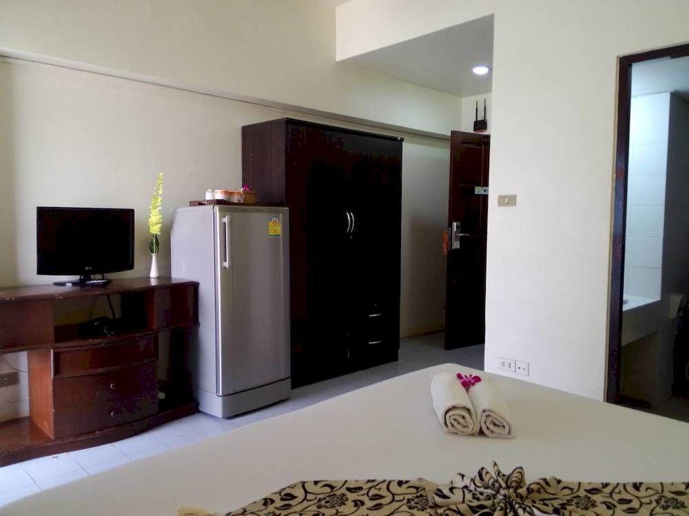 The Nest Serviced Apartment Банкок Екстериор снимка