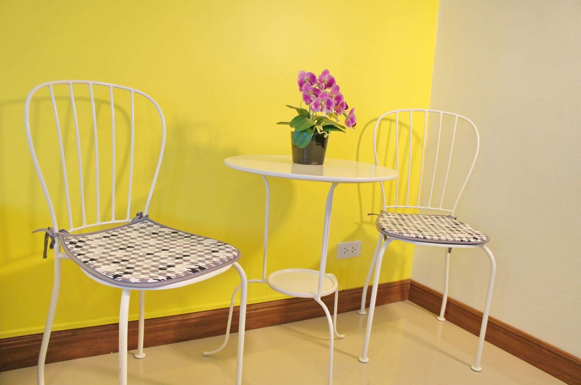 The Nest Serviced Apartment Банкок Екстериор снимка